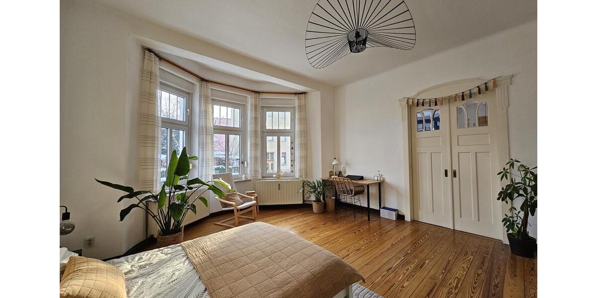 Hochparterre Apolda - 4 Zimmer, 160 m&sup2;, 1.450&euro; | Angebot:26026073