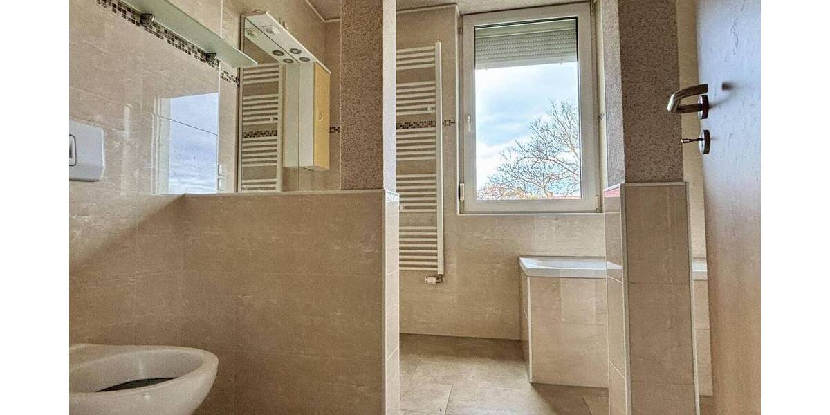 Mehrfamilienhaus, Wohnhaus Weimar Südstadt - 9 Zimmer, 230 m&sup2;, 625.000&euro; | Angebot:25996660