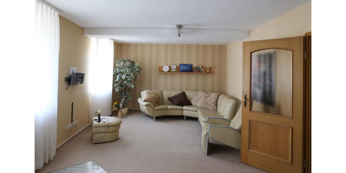 Reihenhaus Apolda - 9 Zimmer, 200 m&sup2;, 450.000&euro; | Angebot:22986914