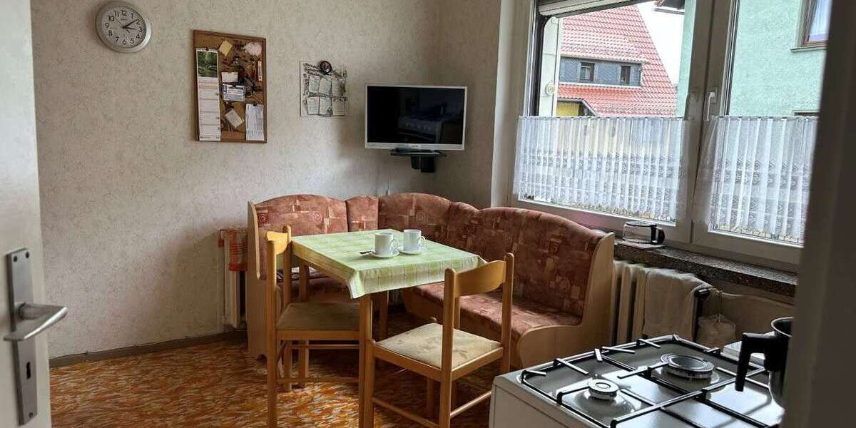 Teilsaniertes Einfamilienhaus mit großem Grundstück - Einfamilienhaus Rudolstadt | Angebot:26676327
