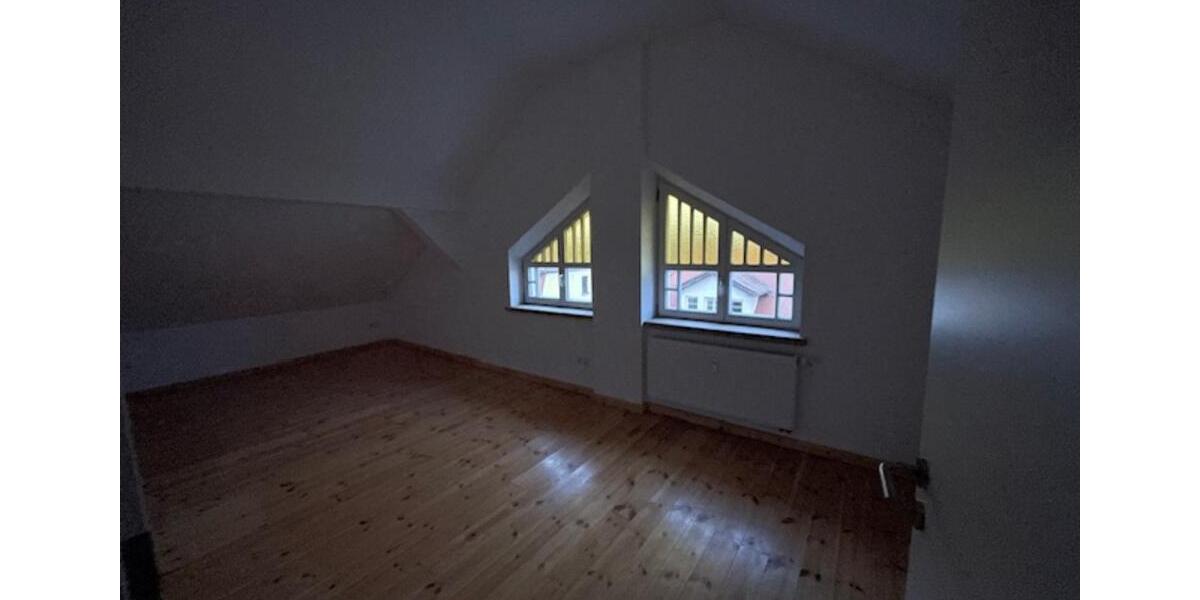 Dachgeschoßwohnung Weimar - 2 Zimmer, 65 m&sup2;, 649&euro; | Angebot:23764376