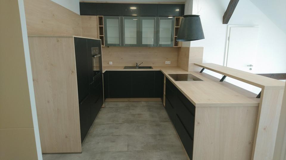 Dachgeschoßwohnung Erfurt Johannesplatz - 4 Zimmer, 130 m&sup2;, 1.300&euro; | Angebot:26619946
