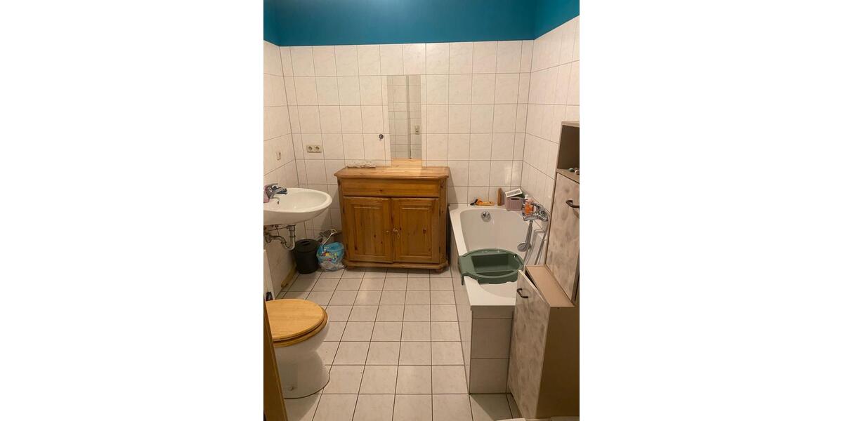 Etagenwohnung Kahla - 4.5 Zimmer, 110 m&sup2;, 600&euro; | Angebot:25496285