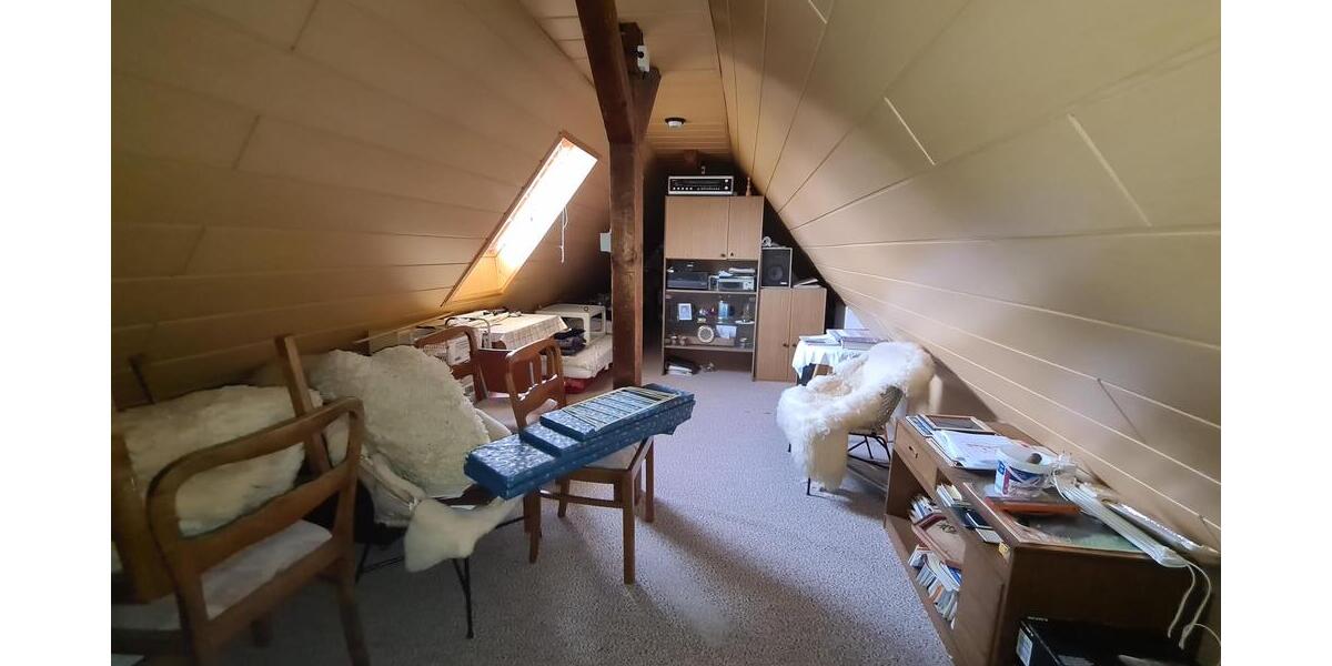 Einfamilienhaus in Alleinlage mit großem Grundstück - Einfamilienhaus Großeutersdorf | Angebot:25174661