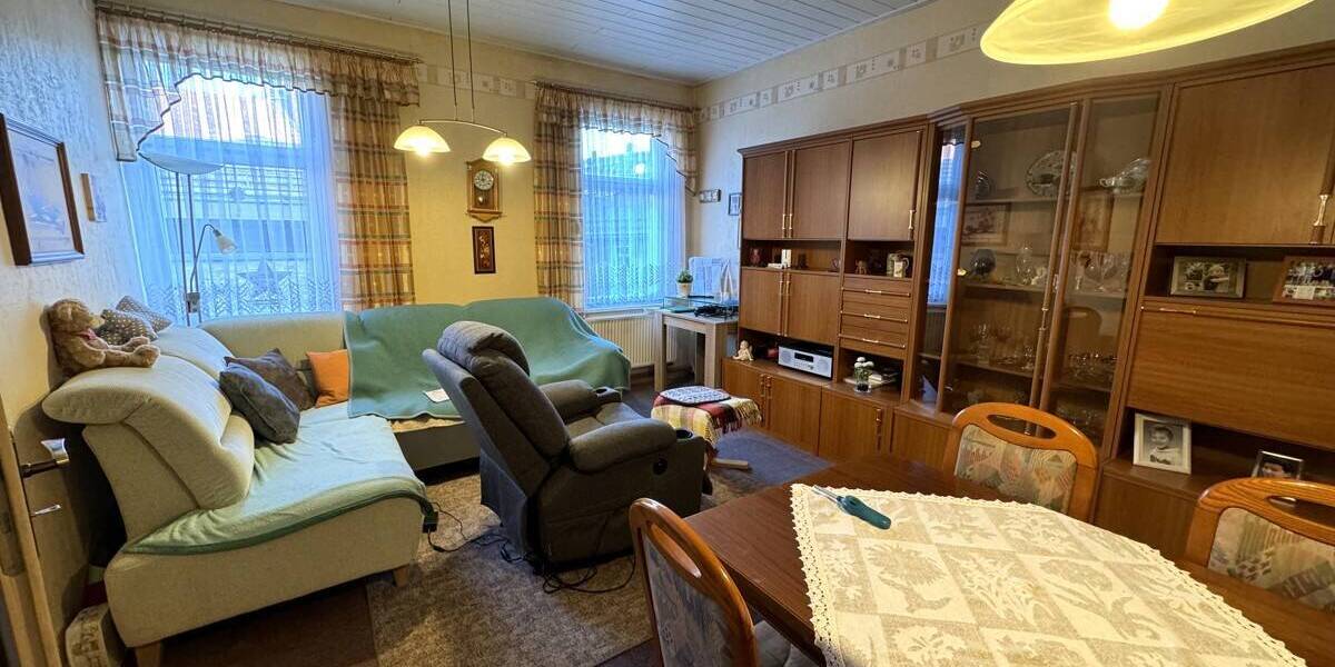 Mehrfamilienhaus, Wohnhaus Rudolstadt Zentrum - 7 Zimmer, 180 m&sup2;, 120.000&euro; | Angebot:25676529