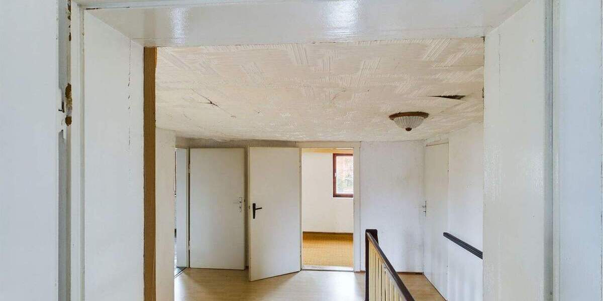 Einfamilienhaus Am Ettersberg Vippachedelhausen - 8 Zimmer, 160 m&sup2;, 75.000&euro; | Angebot:25679315