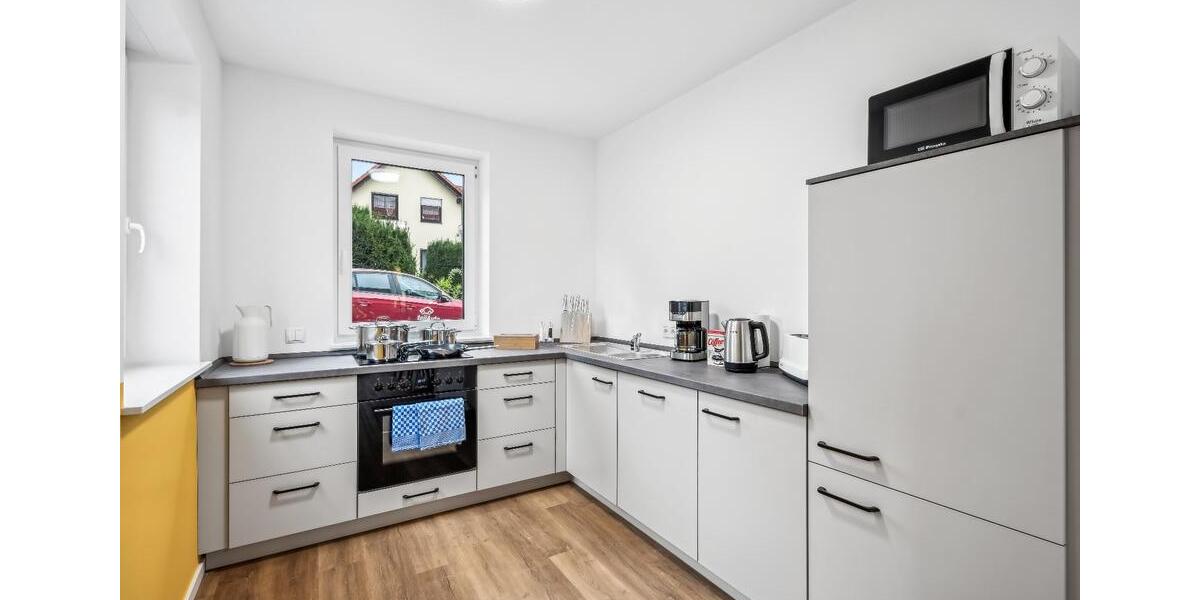 Reihenhaus Bucha - 7 Zimmer, 153 m&sup2;, 2.580&euro; | Angebot:26443858