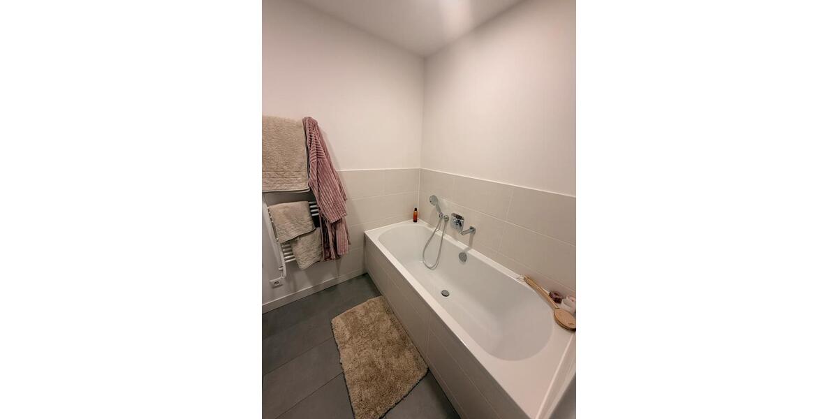 Etagenwohnung Erfurt - 4 Zimmer, 120 m&sup2;, 933&euro; | Angebot:25805244