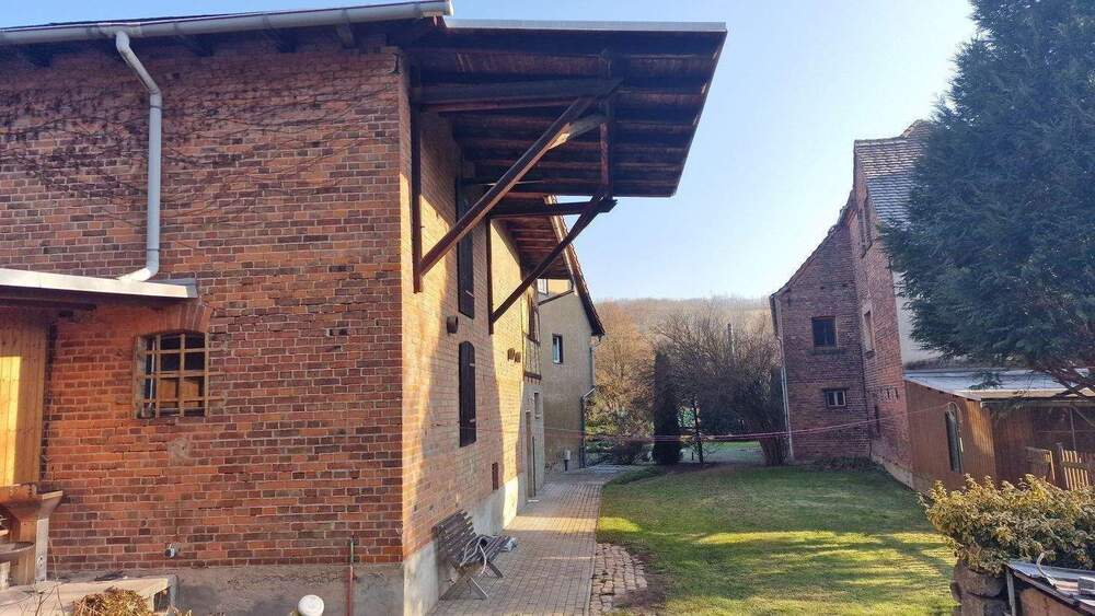 Einfamilienhaus Apolda - 7 Zimmer, 200 m&sup2;, 279.000&euro; | Angebot:25671515