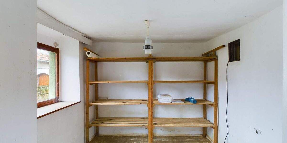 Einfamilienhaus Am Ettersberg Vippachedelhausen - 8 Zimmer, 160 m&sup2;, 75.000&euro; | Angebot:25679315