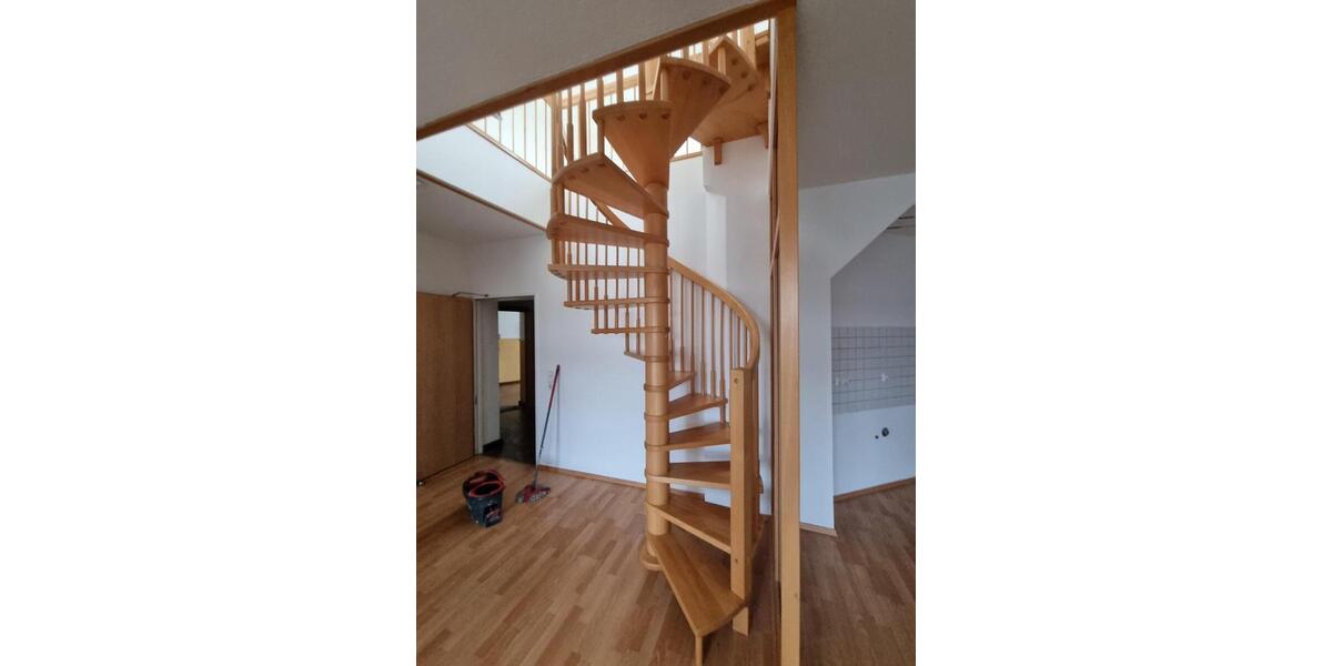 Maisonettenwohnung Erfurt - 2 Zimmer, 89 m&sup2;, 990&euro; | Angebot:25168949