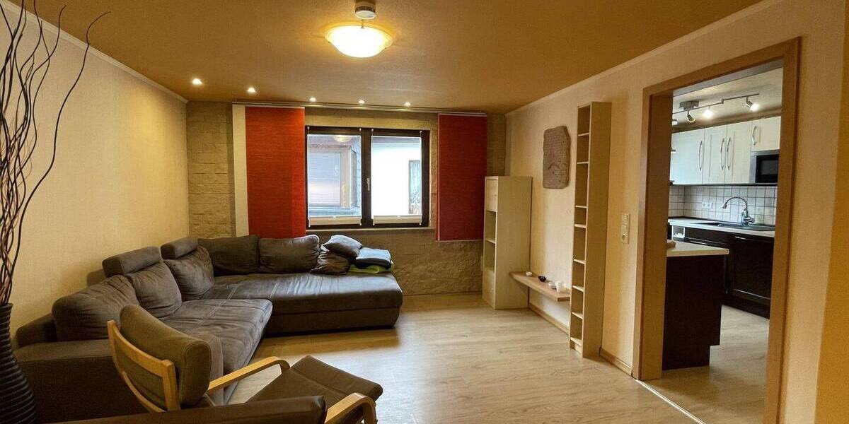 Einfamilienhaus Kölleda - 8 Zimmer, 267 m&sup2;, 279.000&euro; | Angebot:25676937