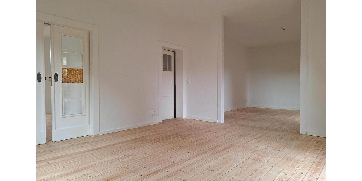 Einfamilienhaus Weimar - 6 Zimmer, 156 m&sup2;, 1.952&euro; | Angebot:25440086