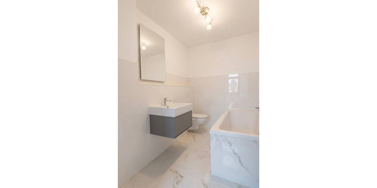 Etagenwohnung Apolda - 3 Zimmer, 87 m&sup2;, 770&euro; | Angebot:26257625