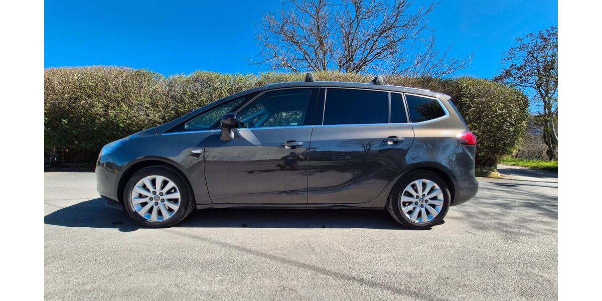 Opel Zafira Tourer 156.950 km 9.400 &euro; Jena 07745