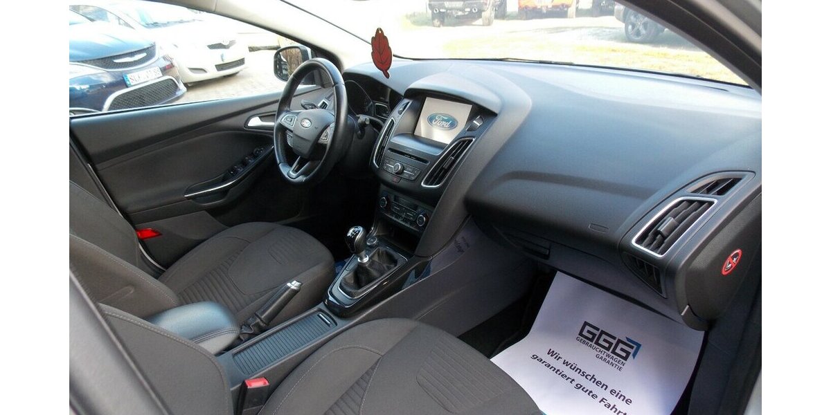 Ford Focus 1.5 Titanium Navi