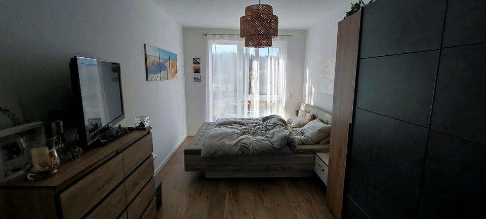 Etagenwohnung Bucha - 3 Zimmer, 90 m&sup2;, 1.500&euro; | Angebot:25543321