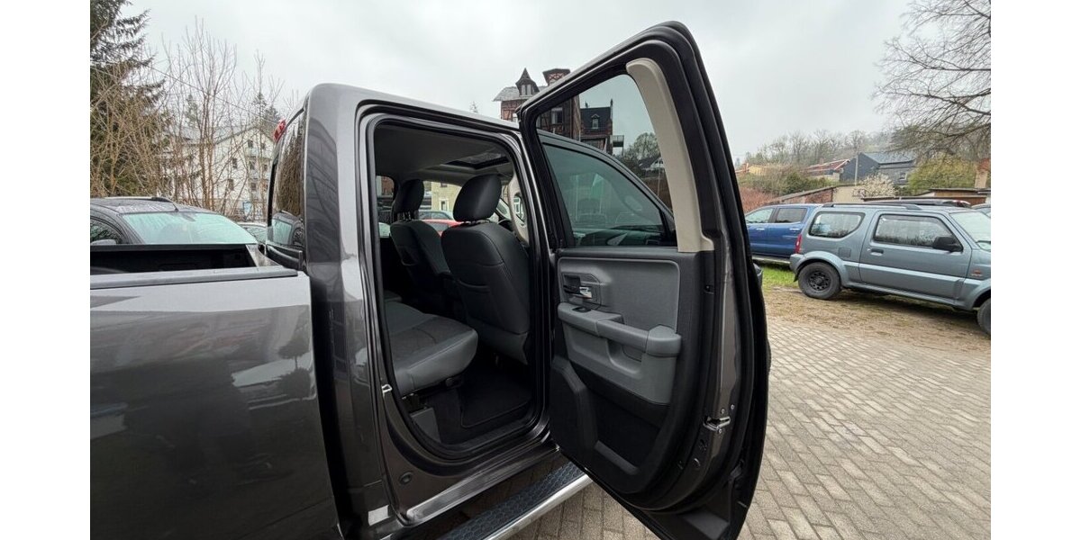 Dodge RAM 1500 5,7 HEMI 4+4 6 Sitzer 142.000 km 17.999 &euro; Rudolstadt 07407