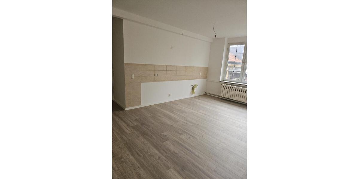 Etagenwohnung Apolda - 4 Zimmer, 135 m&sup2;, 1.350&euro; | Angebot:26581989