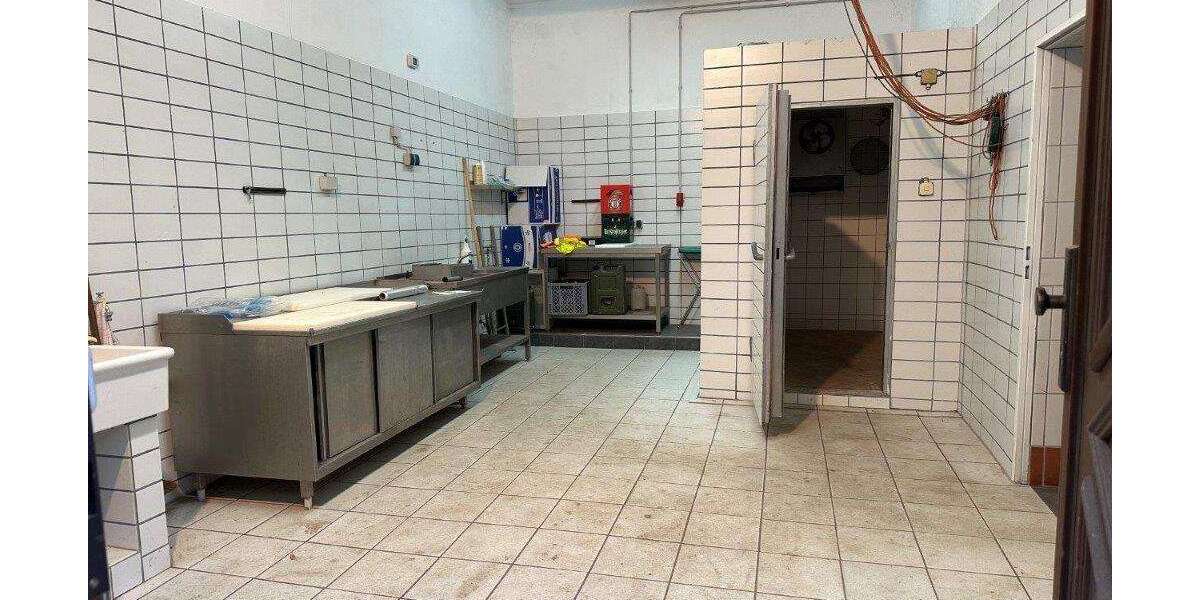 Scheune mit Doppelgarage und Schlachthaus in Niederkrossen - Garagen / Stellplätze Uhlstädt-Kirchhasel Kirchhasel | Angebot:19040127