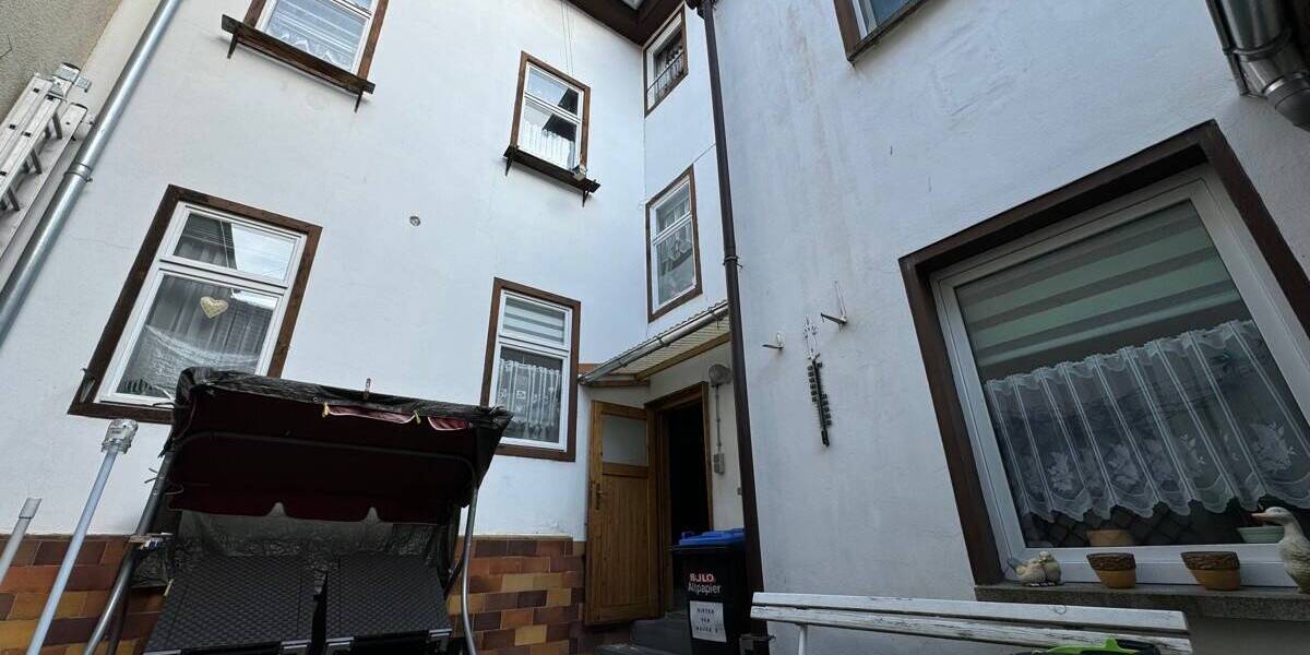 Mehrfamilienhaus, Wohnhaus Rudolstadt Zentrum - 7 Zimmer, 180 m&sup2;, 120.000&euro; | Angebot:25676529