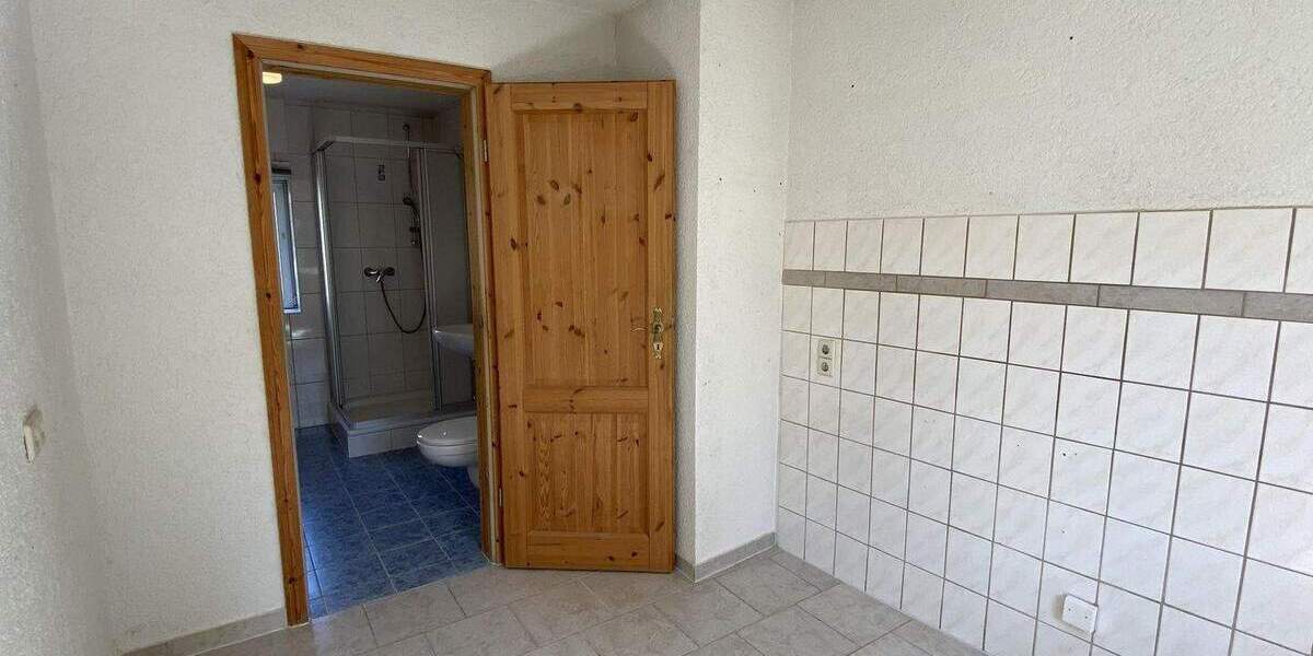 Einfamilienhaus Schmiedehausen - 4 Zimmer, 18 m&sup2;, 49.000&euro; | Angebot:25668328