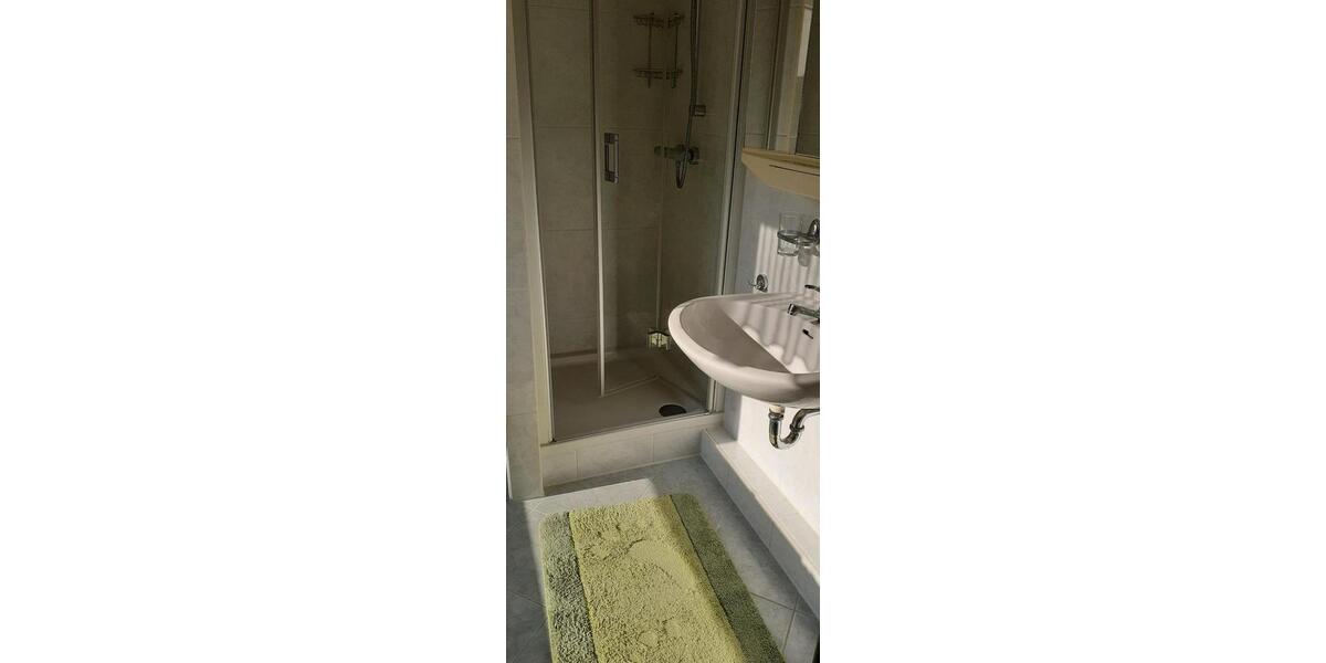 Etagenwohnung Bucha - 2 Zimmer, 60 m&sup2;, 900&euro; | Angebot:25792966