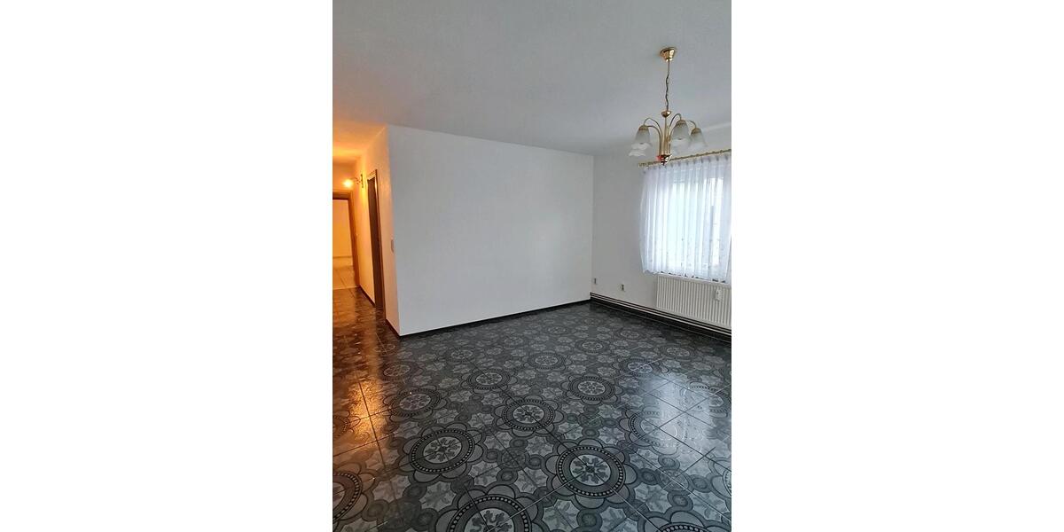 Erdgeschoßwohnung Kölleda - 3 Zimmer, 78 m&sup2;, 737&euro; | Angebot:25606641