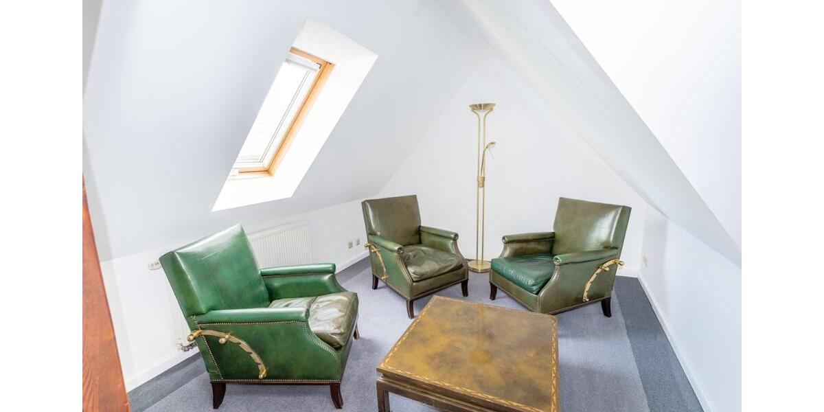 Dachgeschoßwohnung Jena - 3 Zimmer, 115 m&sup2;, 1.350&euro; | Angebot:23053763