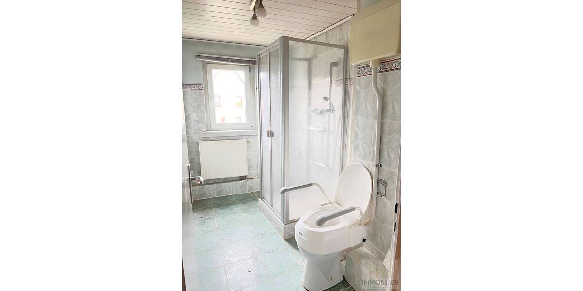 Einfamilienhaus Uhlstädt-Kirchhasel Uhlstädt - 6 Zimmer, 187 m&sup2;, 53.000&euro; | Angebot:25773115