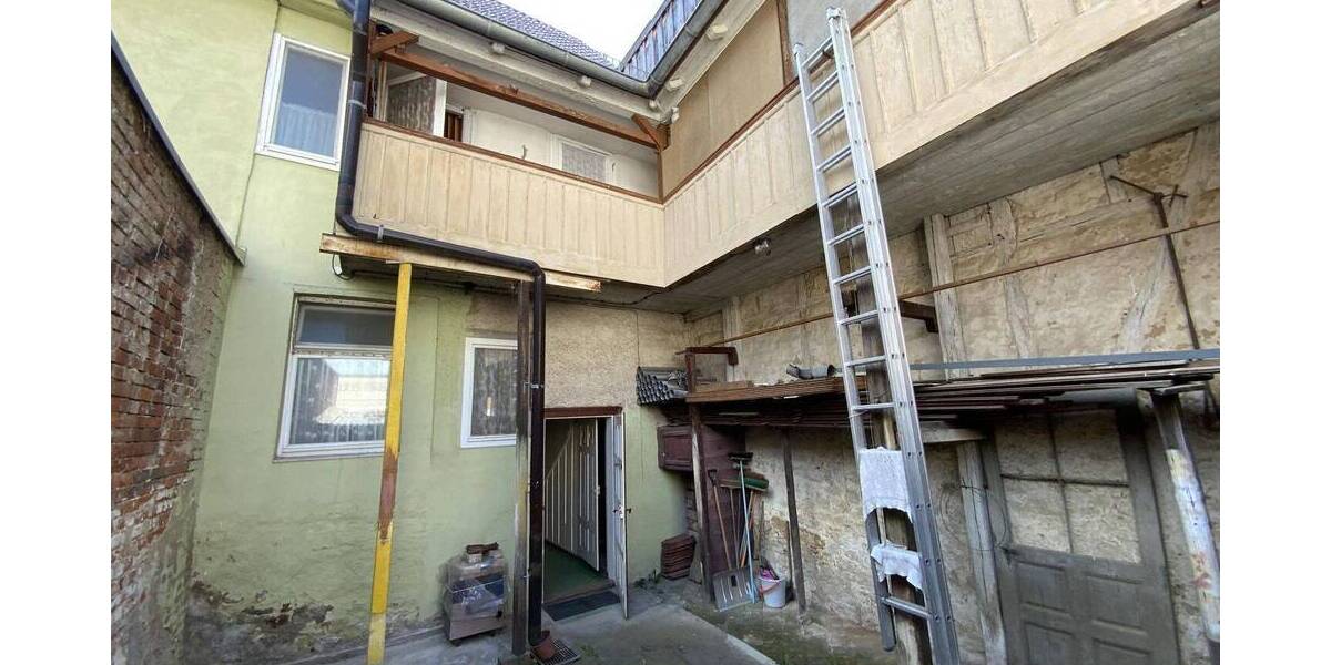 Einfamilienhaus Bad Sulza - 7 Zimmer, 150 m&sup2;, 85.000&euro; | Angebot:25676935