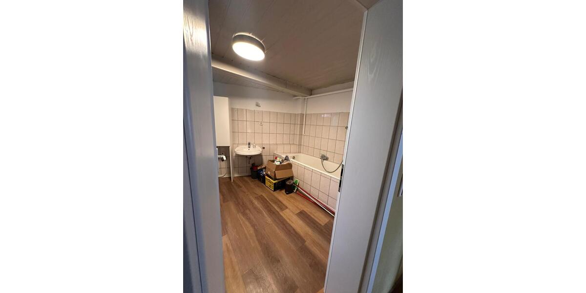 Etagenwohnung Apolda - 2.5 Zimmer, 75 m&sup2;, 670&euro; | Angebot:25148856