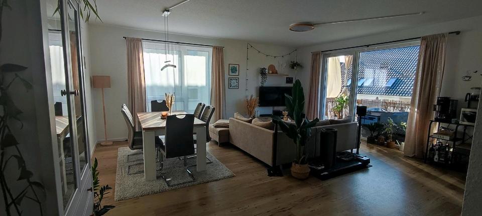 Etagenwohnung Bucha - 3 Zimmer, 90 m&sup2;, 1.500&euro; | Angebot:25543321