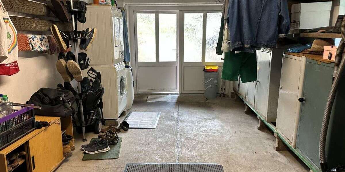 Teilsaniertes Einfamilienhaus mit großem Grundstück - Einfamilienhaus Rudolstadt | Angebot:26676327