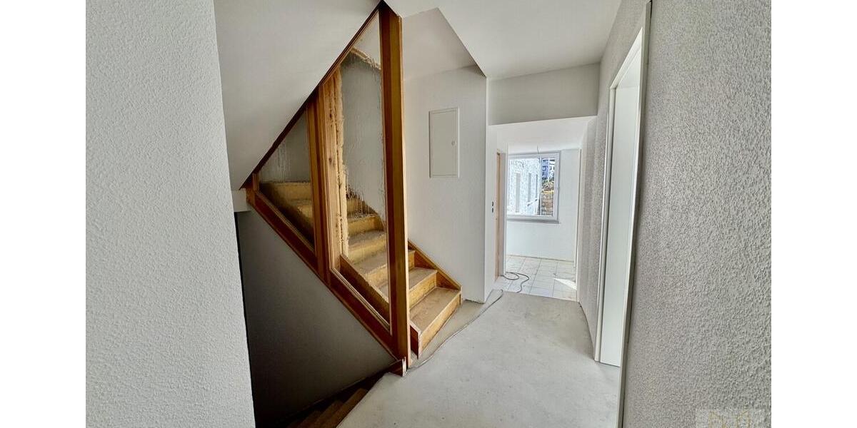 Maisonettenwohnung Rudolstadt - 6 Zimmer, 166 m&sup2;, 1.300&euro; | Angebot:25959375