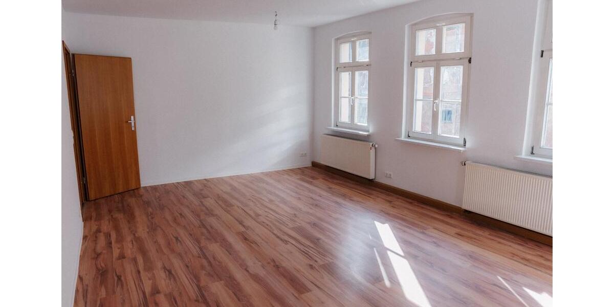 Etagenwohnung Kahla - 3 Zimmer, 77 m&sup2;, 600&euro; | Angebot:25648748