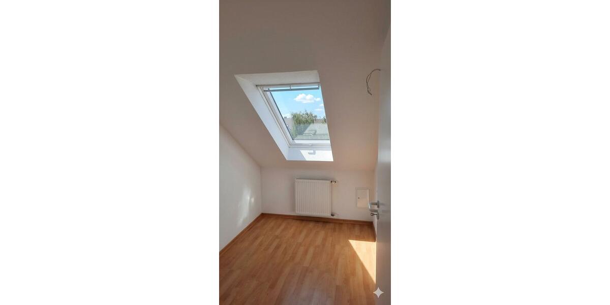 Dachgeschoßwohnung Erfurt Johannesplatz - 4 Zimmer, 116 m&sup2;, 1.300&euro; | Angebot:25868167