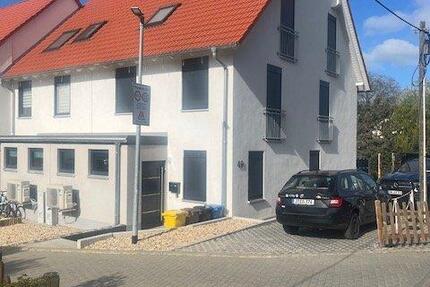 Haus Bucha - 7 Zimmer, 153 m&sup2;, 2.580&euro; | Angebot:26443858