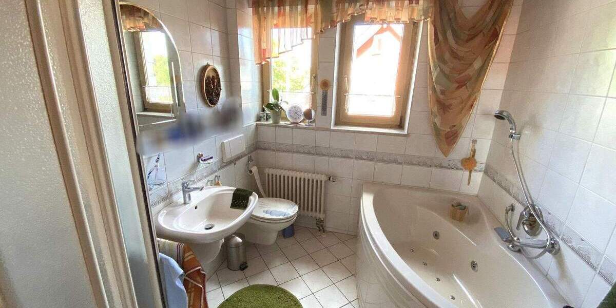 Einfamilienhaus Kahla - 5 Zimmer, 162 m&sup2;, 385.000&euro; | Angebot:25730379