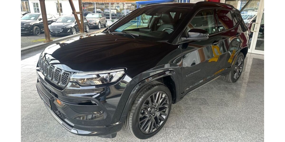Jeep Compass 77.222 km 21.390 &euro; Rudolstadt 07407
