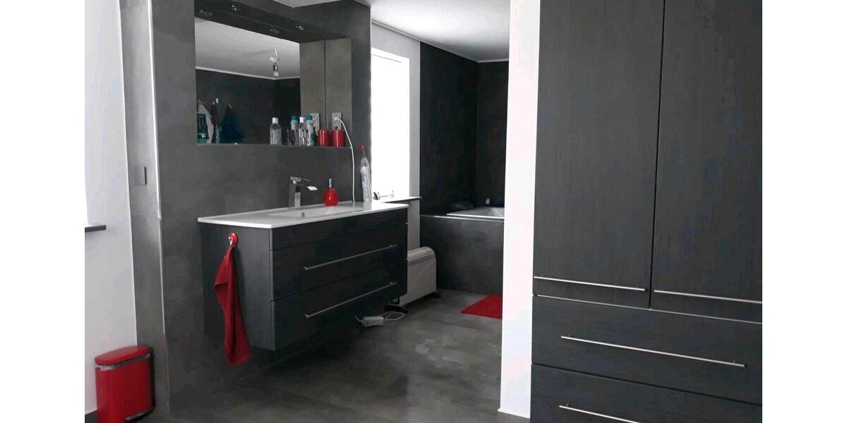 Doppelhaushälfte Udestedt - 11 Zimmer, 240 m&sup2;, 185.000&euro; | Angebot:26580102