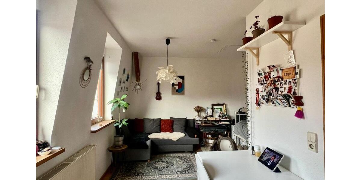 Dachgeschoßwohnung Weimar - 1 Zimmer, 35 m&sup2;, 360&euro; | Angebot:26386569