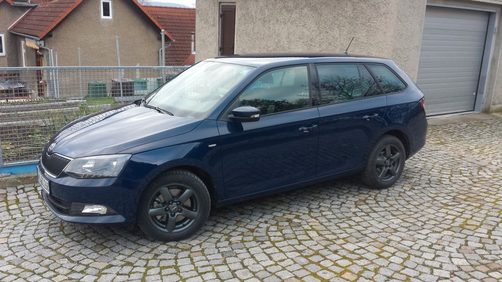 Skoda Fabia 36.500 km 13.800 &euro; Dornburg-Camburg 07774