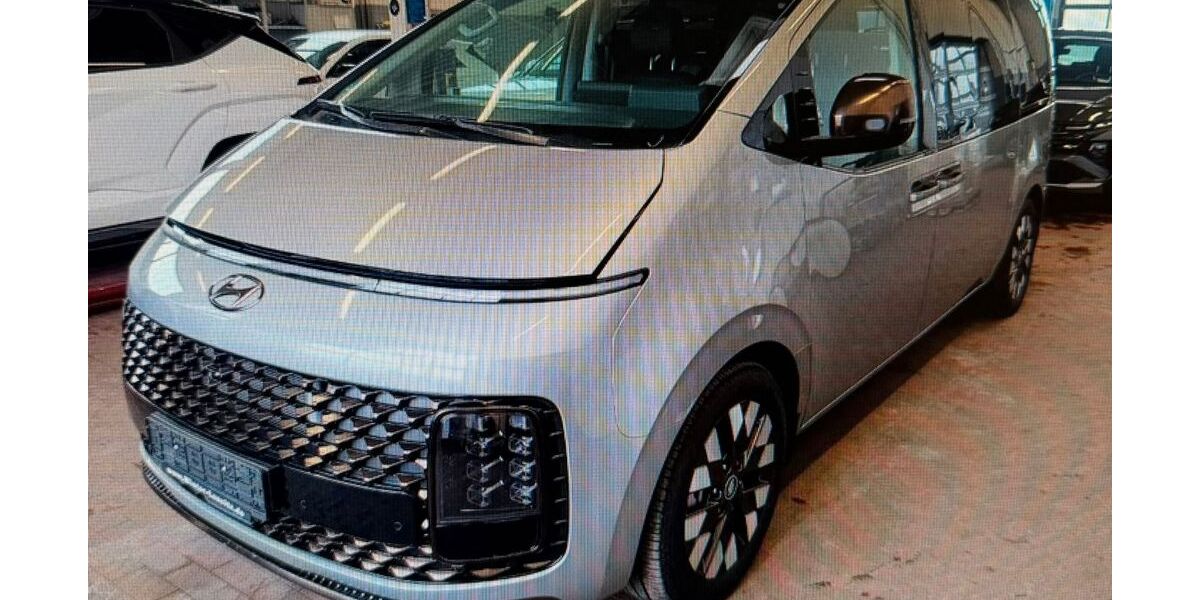 Hyundai STARIA 5.500 km 52.990 &euro; Sömmerda 99610