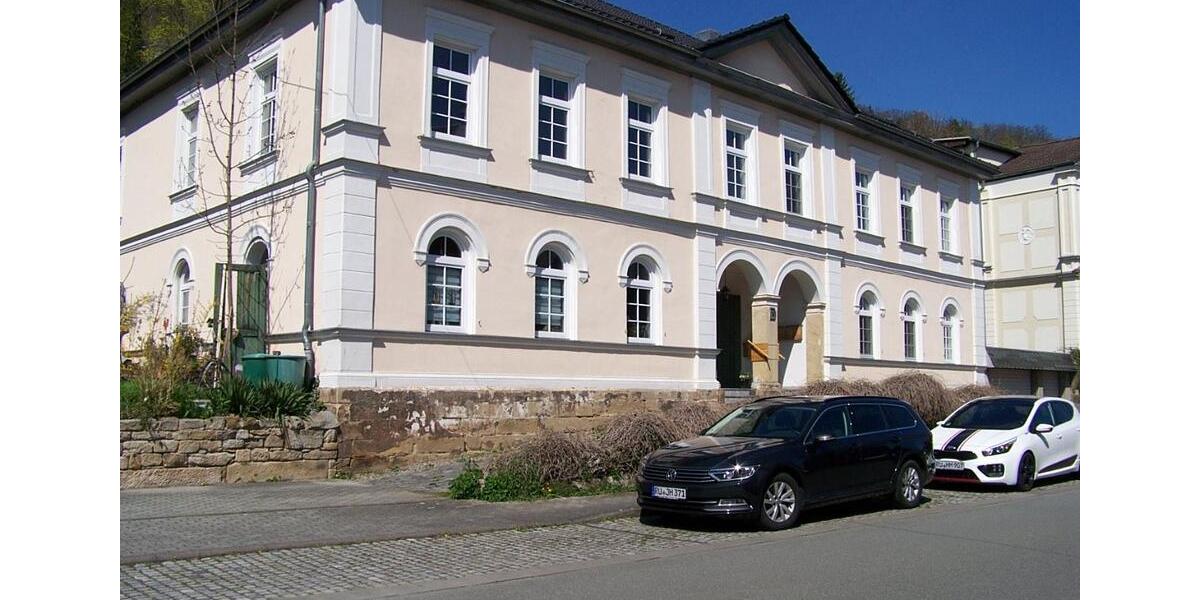 Etagenwohnung Rudolstadt - 4 Zimmer, 114 m&sup2;, 930&euro; | Angebot:26677944