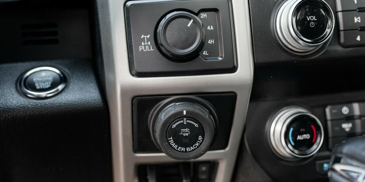 Ford F 150 5.0l V8 Lariat 4x4 53.000 km 49.990 &euro; Rudolstadt 07407