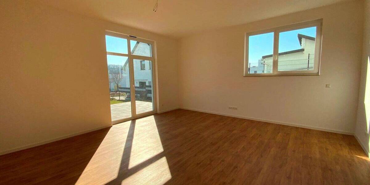 Etagenwohnung Zöllnitz - 2 Zimmer, 81 m&sup2;, 940&euro; | Angebot:26641893