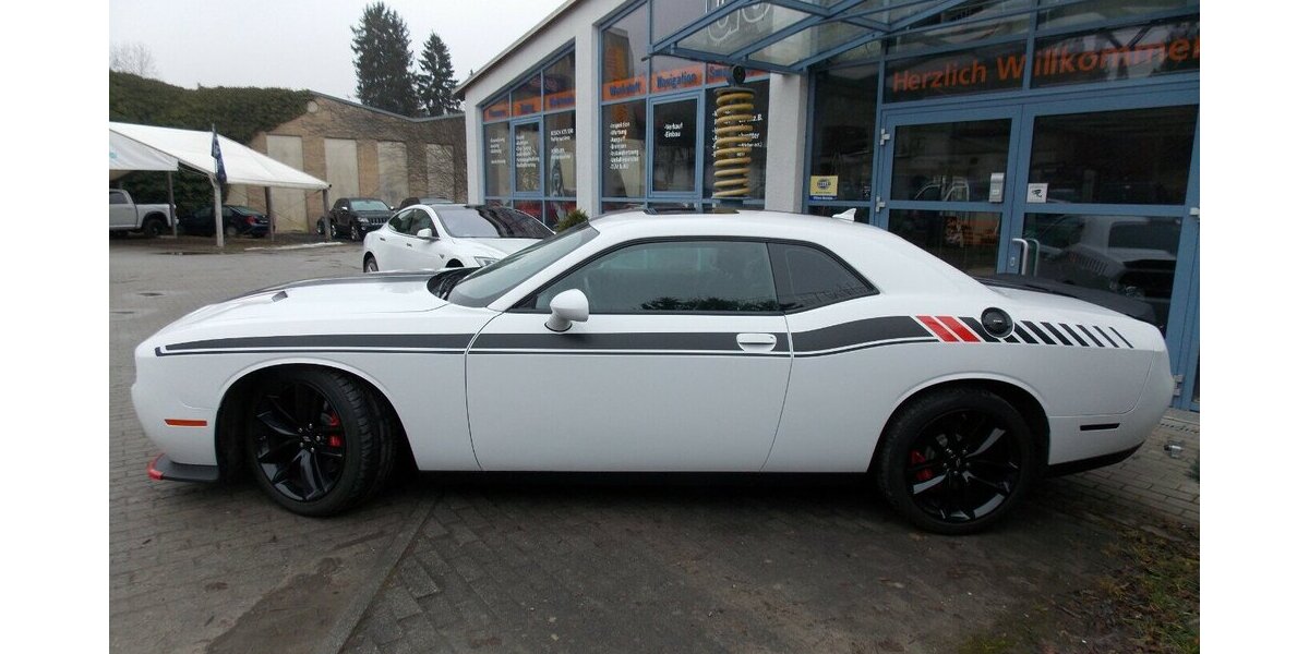 Dodge Challenger 6,4 Scat Pack 93.400 km 34.990 &euro; Rudolstadt 07407