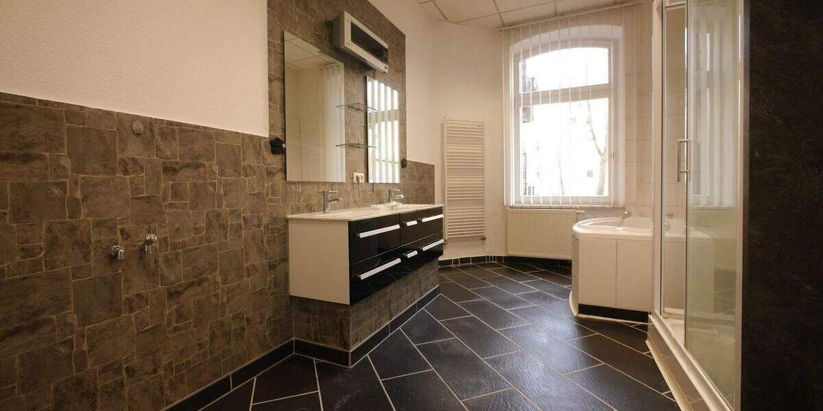 Etagenwohnung Erfurt Altstadt - 3 Zimmer, 134 m&sup2;, 975&euro; | Angebot:26153992