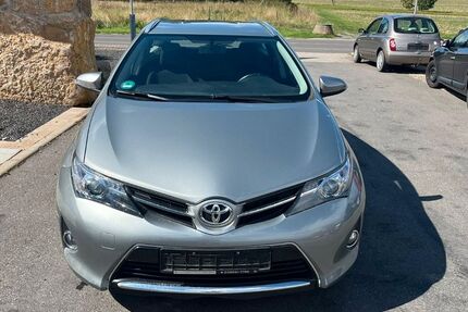 Toyota Auris 128.000 km 5.700 &euro; Vollersroda 99438